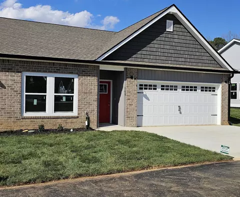 177 Duke Ln, Ringgold, GA 30736