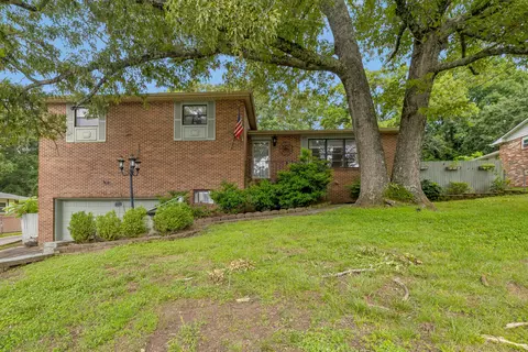 171 Diane Ln, Fort Oglethorpe, GA 30742