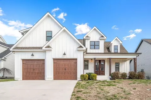 9133 White Ash Dr, Ooltewah, TN 37363