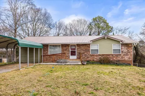 1306 Fernwood Dr, Lafayette, GA 30728
