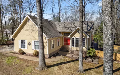3905 Nuthatch Trl, Signal Mountain, TN 37377