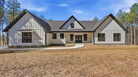 270 Sevier St, Jasper, TN 37347