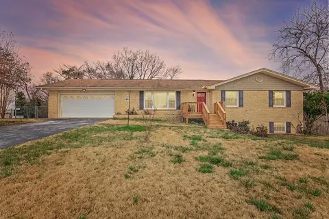 9309 Dividing Ridge Rd, Soddy Daisy, TN 37379