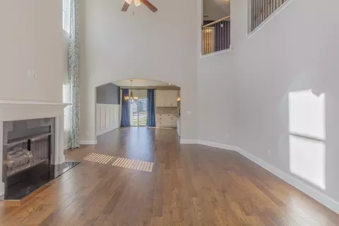Living - 1483 Buttonwood Loop, Chattanooga, TN 37421 photo 4 of 8
