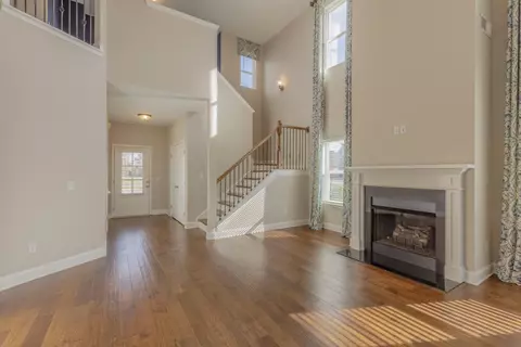 Living - 1483 Buttonwood Loop, Chattanooga, TN 37421 photo 3 of 8