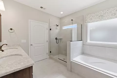 Bath - 1483 Buttonwood Loop, Chattanooga, TN 37421 photo 2 of 7