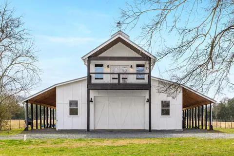 10142 Snow Hill Rd, Ooltewah, TN 37363