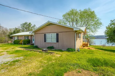 2863 New Lake Rd, Spring City, TN 37381