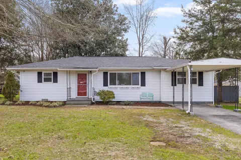 6010 Ridgeview Cir, Hixson, TN 37343