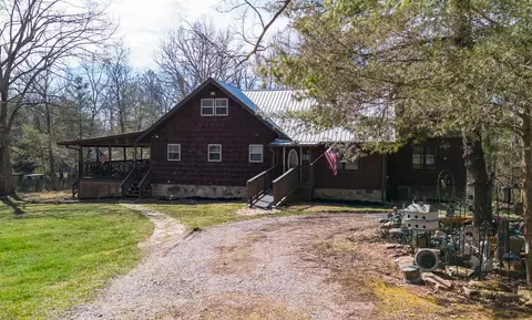 143 Farmers Creek Ln, Crossville, TN 38572