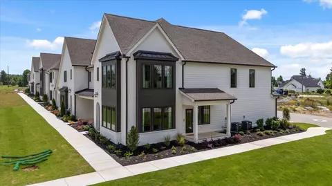 Exterior - 1890 Dawson Cir, Chattanooga, TN 37421 photo 5 of 5