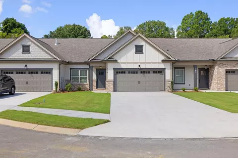379 Double Play Dr #123, Chattanooga, TN 37421