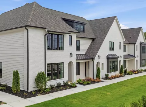 1886 Dawson Cir, Chattanooga, TN 37421