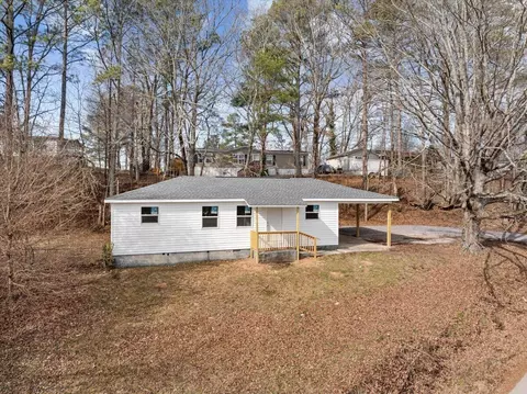 105 Center St N, Tunnel Hill, GA 30755