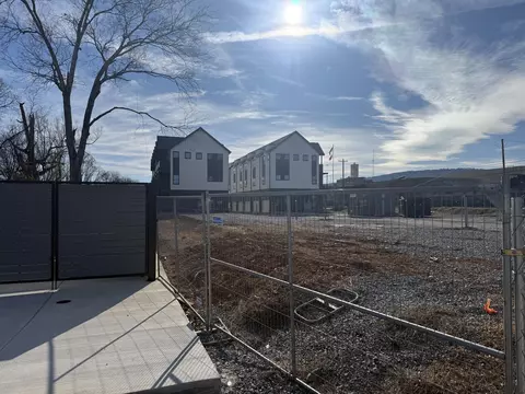 Undisclosed, Chattanooga, TN 37404