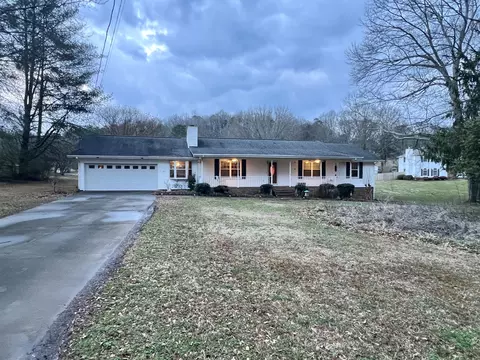595 Avondale Dr, Rocky Face, GA 30740
