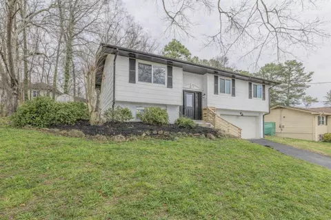 1157 Boy Scout Rd, Hixson, TN 37343