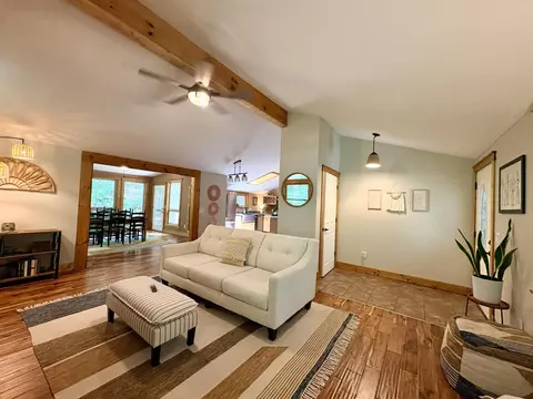 Living - 1286 Oglethorpe Mountain Rd, Jasper, GA 30143 photo 2 of 3