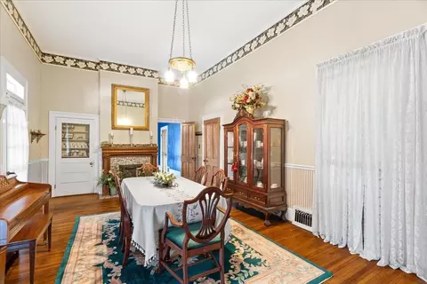 Dining - 38 Alabama St, Cave Spring, GA 30124 photo 3 of 3
