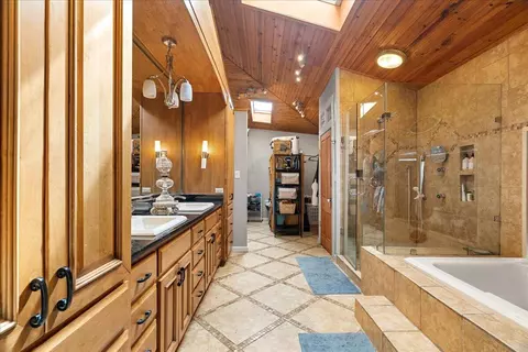 Bath - 38 Alabama St, Cave Spring, GA 30124 photo 1 of 12