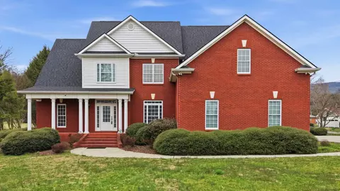 825 Dennis Ave, Jasper, TN 37347