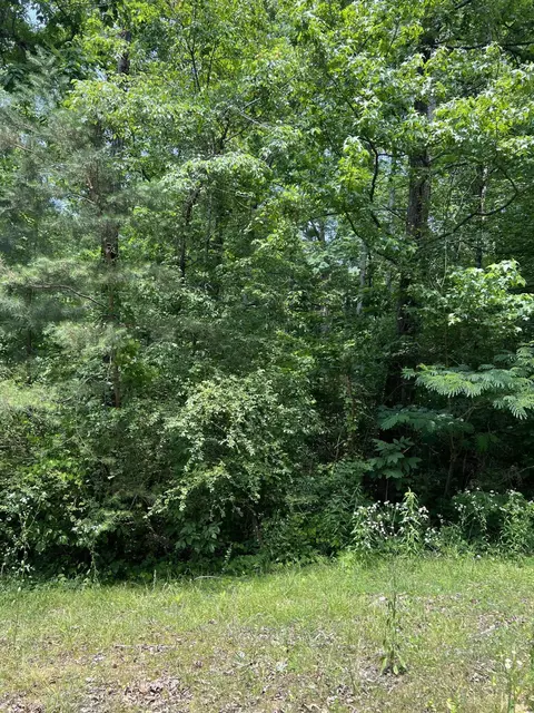7511 Rocky Ledge Rd, Hixson, TN 37343