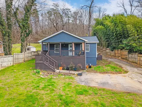 700 Runyan Dr, Chattanooga, TN 37405