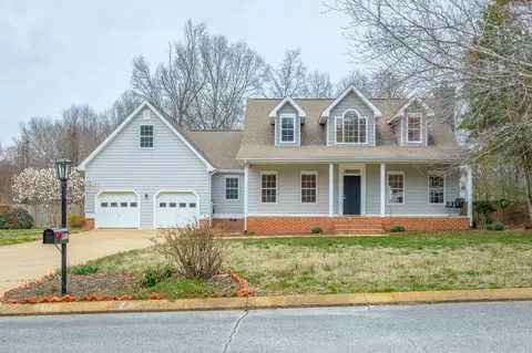 8917 Grey Mountain Dr, Ooltewah, TN 37363