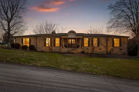 100 Pine Cone Ln, Chattanooga, TN 37415
