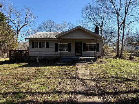 426 Evans Dr, Rossville, GA 30741