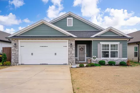 58 Browning Dr, Rossville, GA 30741