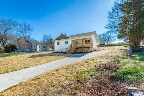 117 Chestnut St, Rossville, GA 30741