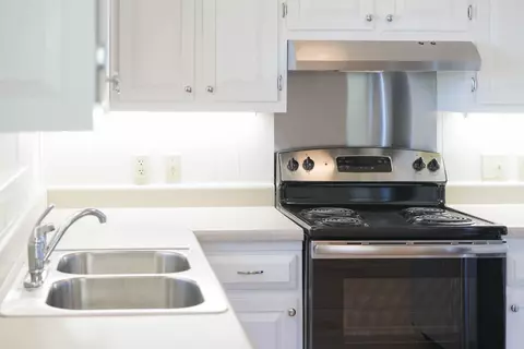 Kitchen - 311 E View Dr, Chattanooga, TN 37404 photo 4 of 6