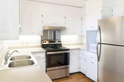 Kitchen - 311 E View Dr, Chattanooga, TN 37404 photo 2 of 6