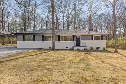 3911 Umbarger Ln, Signal Mountain, TN 37377
