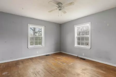 Bedroom - 91 Dean Rd, Dunlap, TN 37327 photo 5 of 7