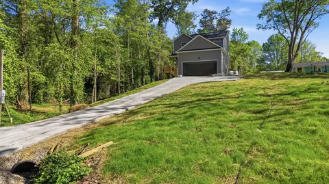 225 Sweetland Dr, Chattanooga, TN 37415