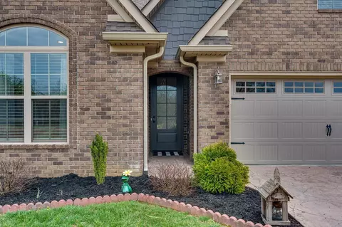 204 Zion Cove Ln, Englewood, TN 37329