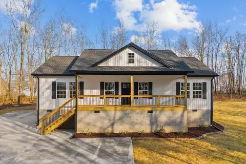 82 Cow Trl, Tunnel Hill, GA 30755