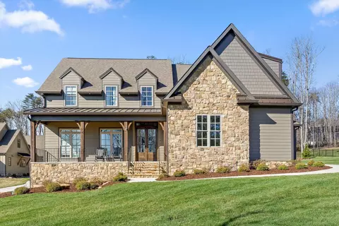 8293 Mountain Laurel Trl, Signal Mountain, TN 37377