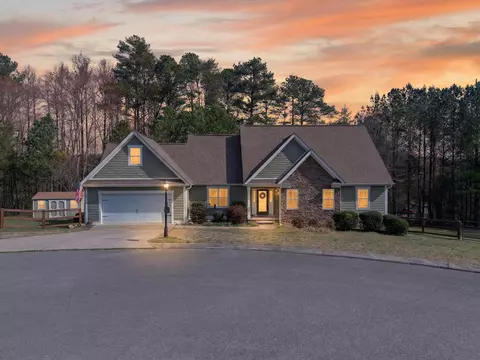 97 Stones River Dr, Chickamauga, GA 30707