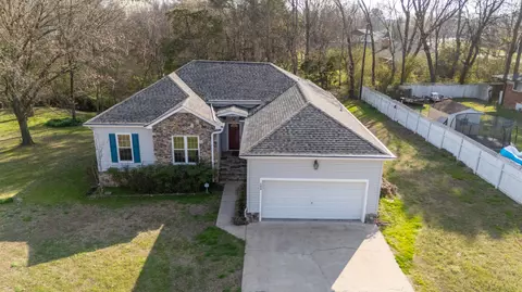 7424 Edgefield Dr, Chattanooga, TN 37421