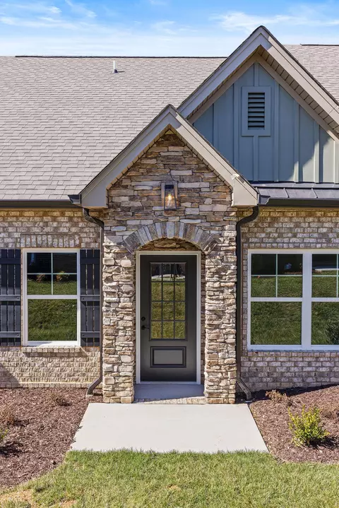 92 Founding Way # -H, Lookout Mountain, GA 30750