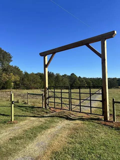 1527 Glass Mill Rd, Chickamauga, GA 30707