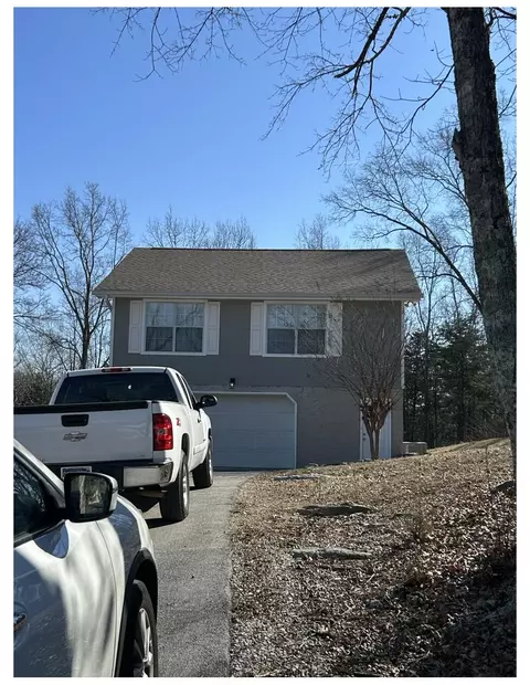 6616 Fairview Rd, Hixson, TN 37343