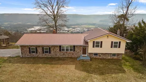 1310 Brow Rd, Trenton, GA 30752