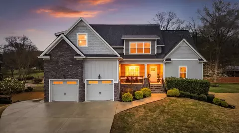 8703 Skybrook Dr, Ooltewah, TN 37363