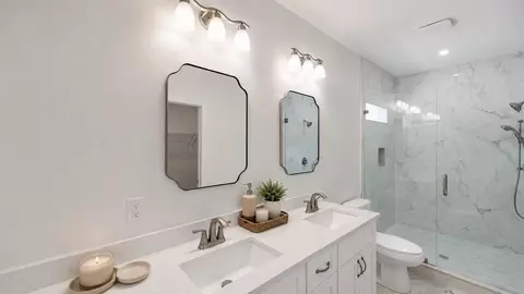 Bath - 930 Lullwater Rd, Red Bank, TN 37415 photo 1 of 10