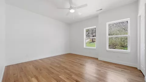 Bedroom - 930 Lullwater Rd, Red Bank, TN 37415 photo 6 of 7