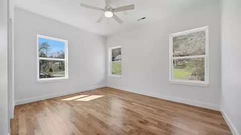 Bedroom - 930 Lullwater Rd, Red Bank, TN 37415 photo 4 of 7